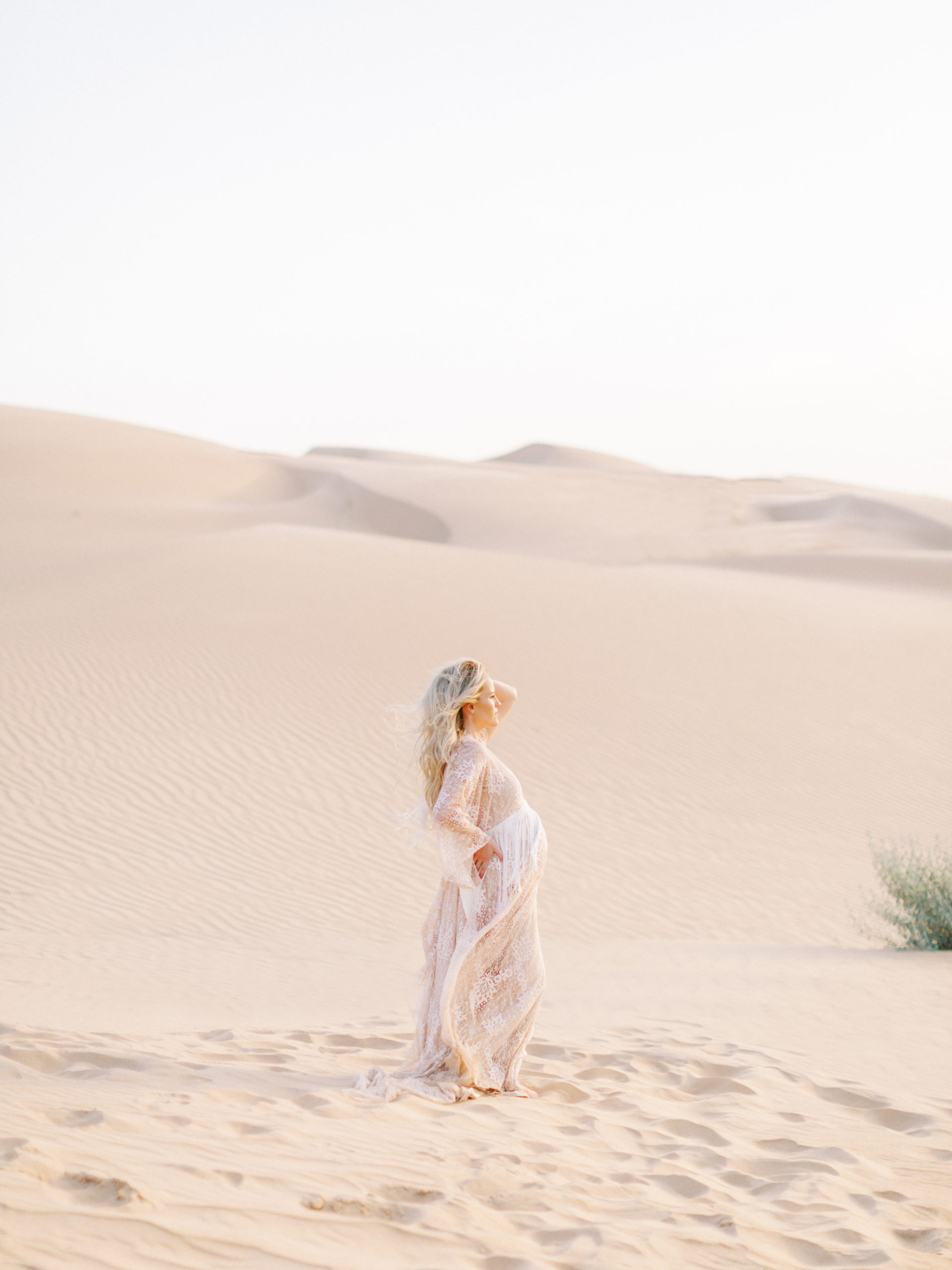 yuma-maternity-photographers-motherhood-imperial-dunes
