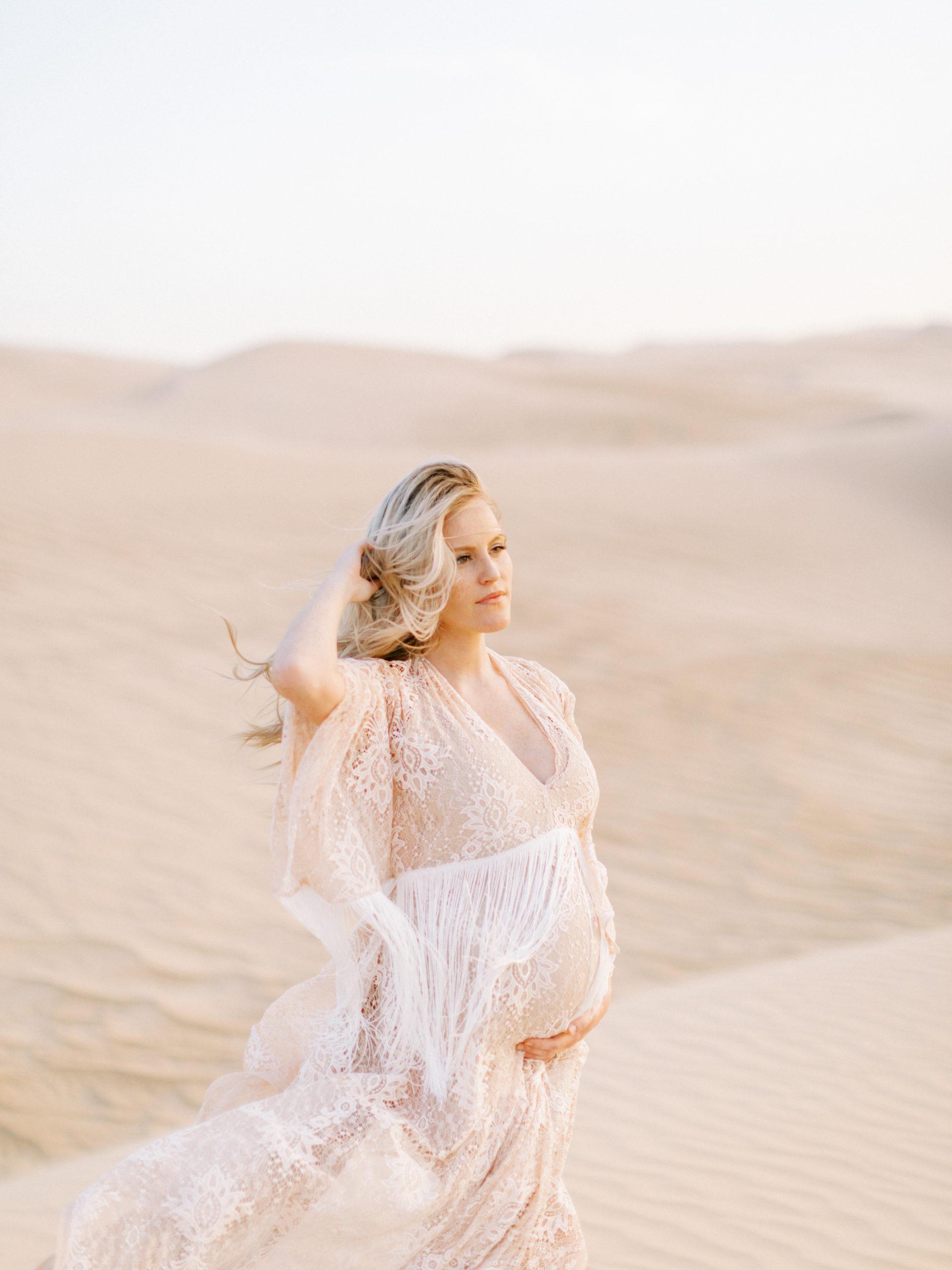 yuma-maternity-photographers-motherhood-imperial-dunes